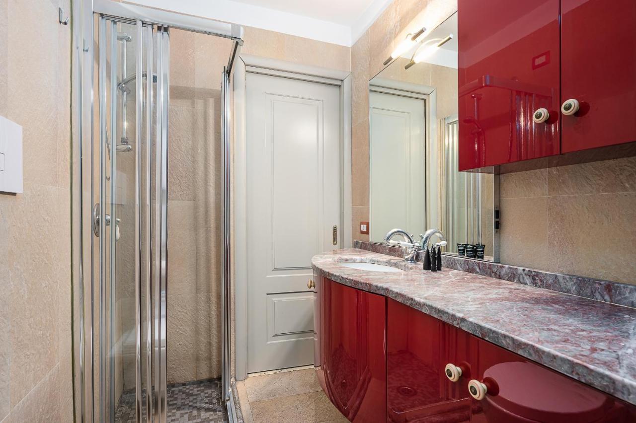 Hemeras Boutique Homes - Design Flat In The City Center Милан Экстерьер фото